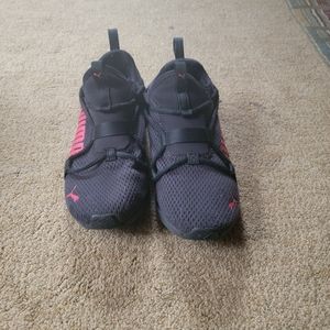 Boys Size 5 Puma Tennis Shoes